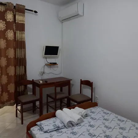 Isufi Guest house 3*