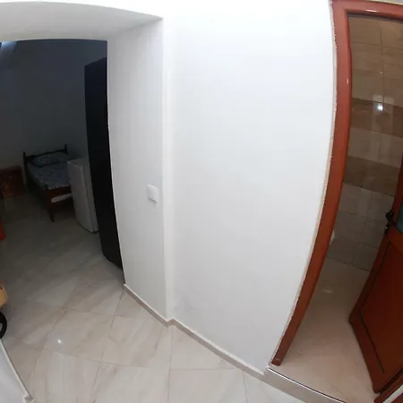 Guest house Isufi Sarande