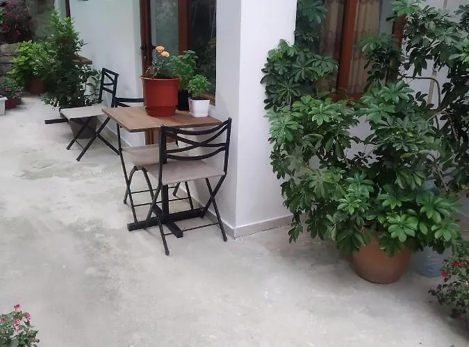 Isufi Gasthuis Sarandë