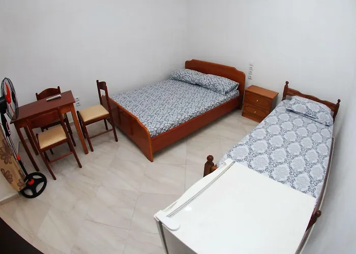 Isufi 3* Sarandë